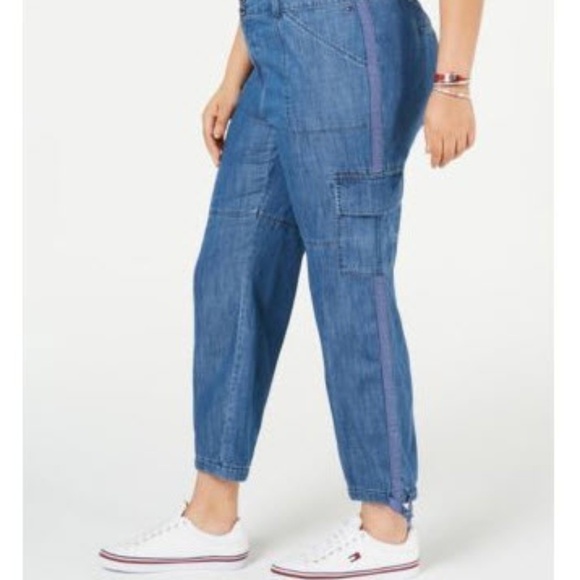 NWT - Tommy Hilfiger Chelsea Cargo Jeans - Size 18W - Picture 3 of 8
